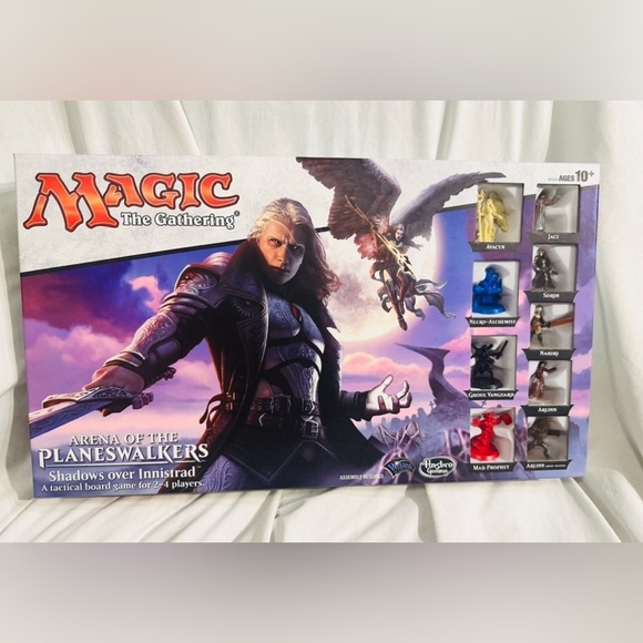 NEW! Magic The Gathering Arena of the Planeswalker Shadows Board Game Hasbro - Picture 1 of 3